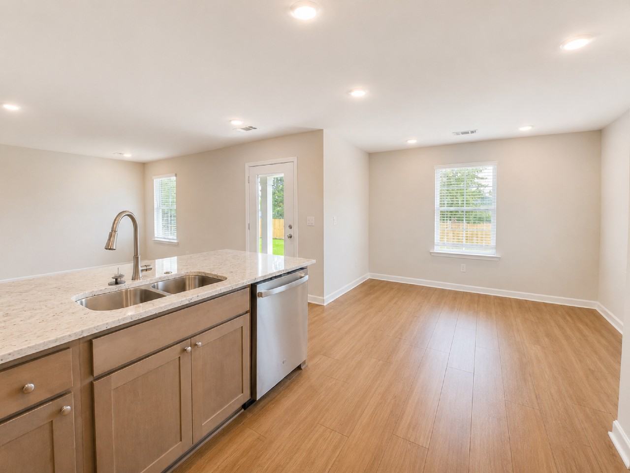 102 Asbury Park Dr #NA - Photo 6 of 12
