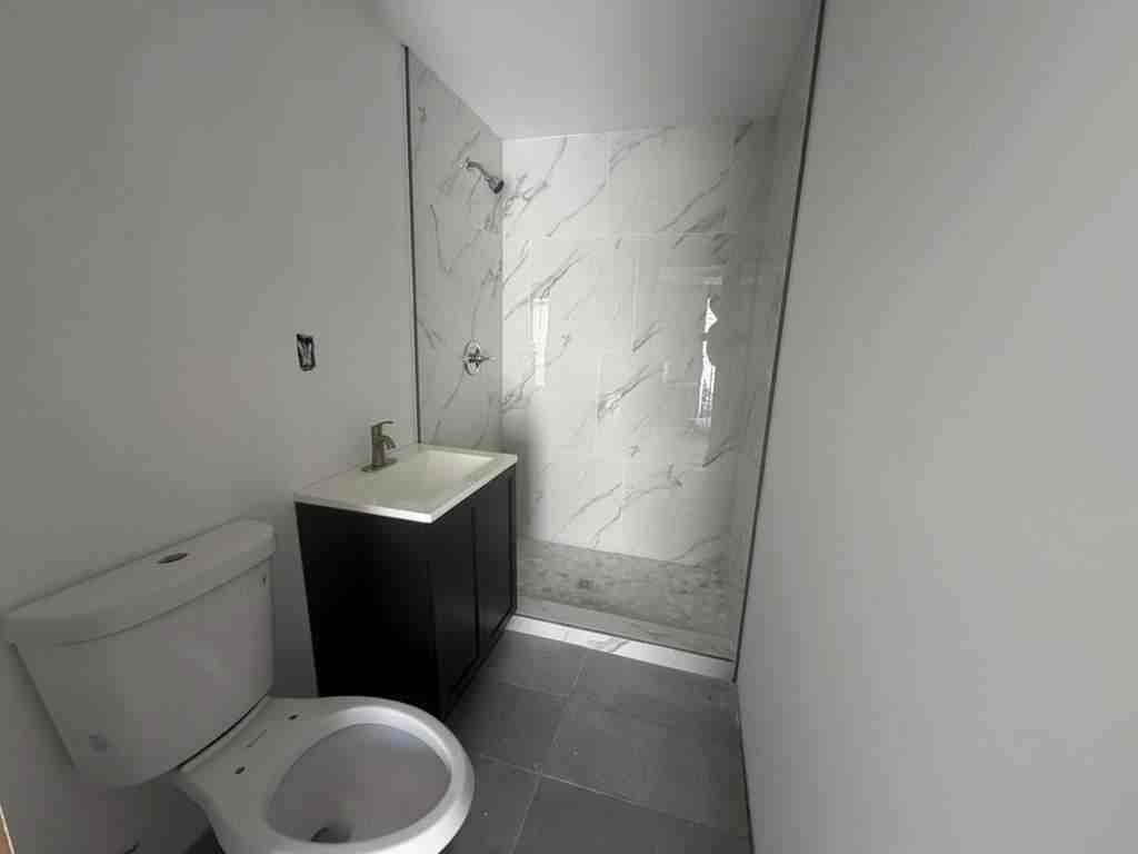 3196 Orange St #NA - Photo 3 of 3