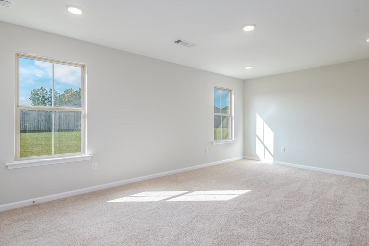 209 Courtland Dr #NA - Photo 5 of 8