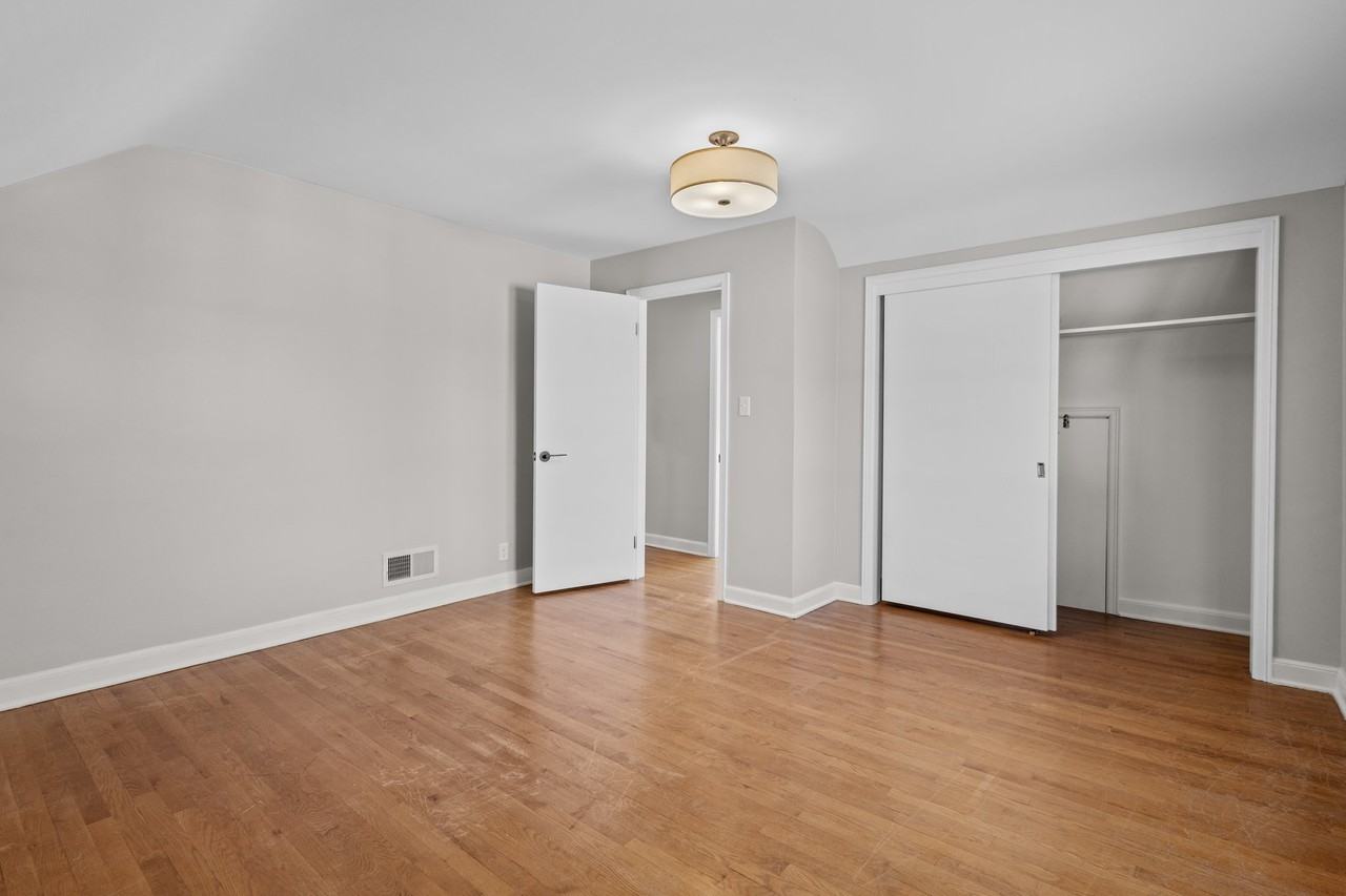 387 S Hamilton St #NA - Photo 5 of 17