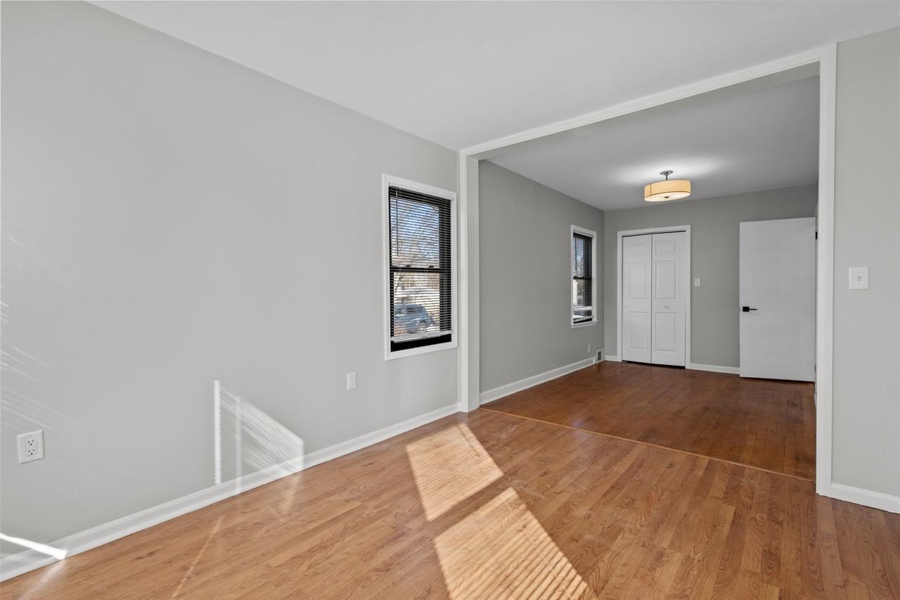 387 S Hamilton St #NA - Photo 7 of 17