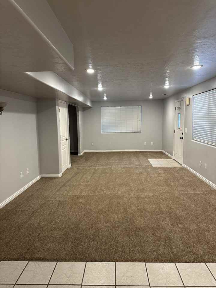 4646 W Copper Valley Ln - Photo 5 of 16