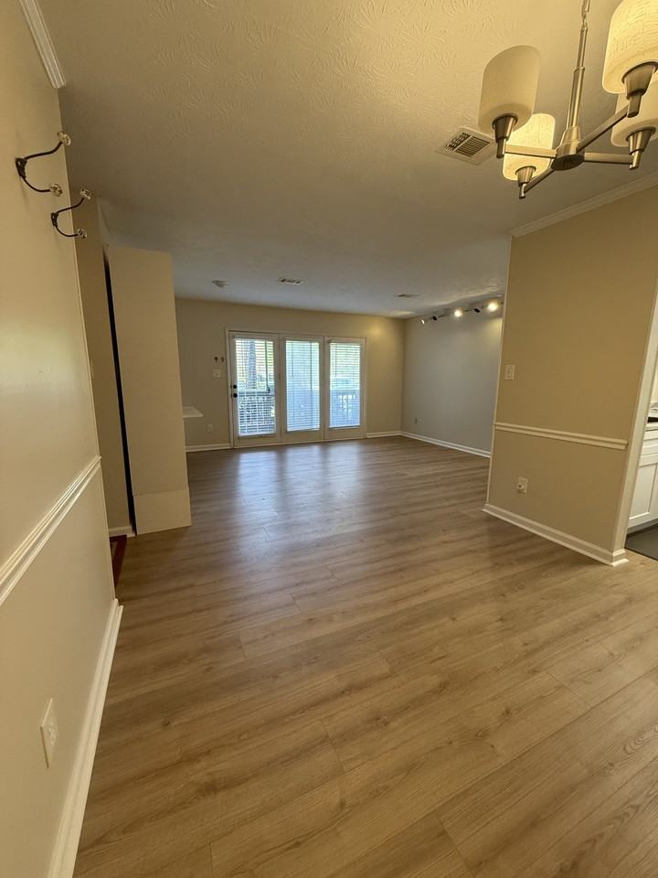 1005 Mcclelen Way #1005 - Photo 2 of 19
