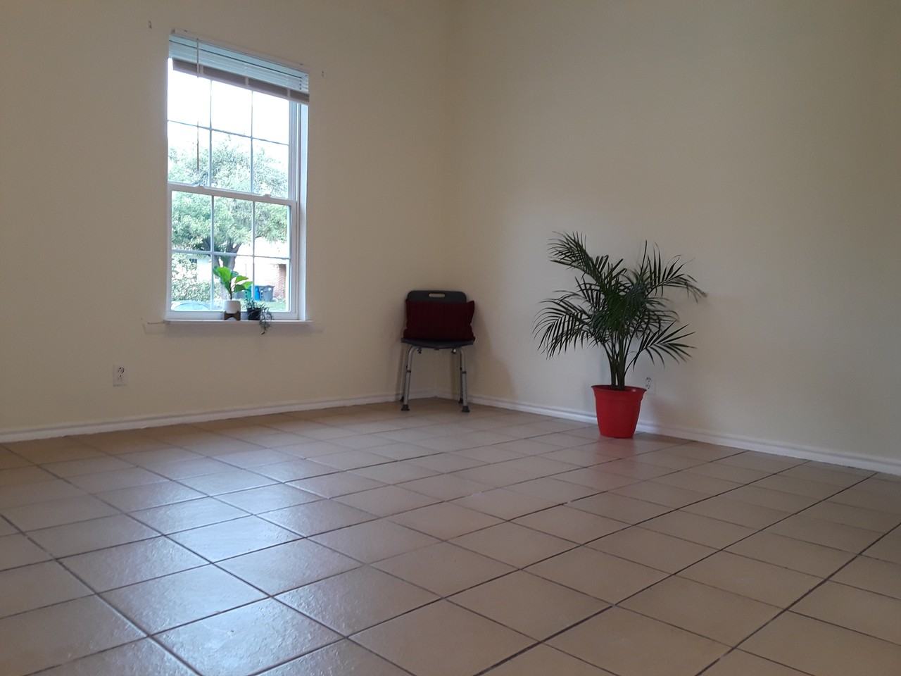 5130 Village Grn #NA - Photo 3 of 14