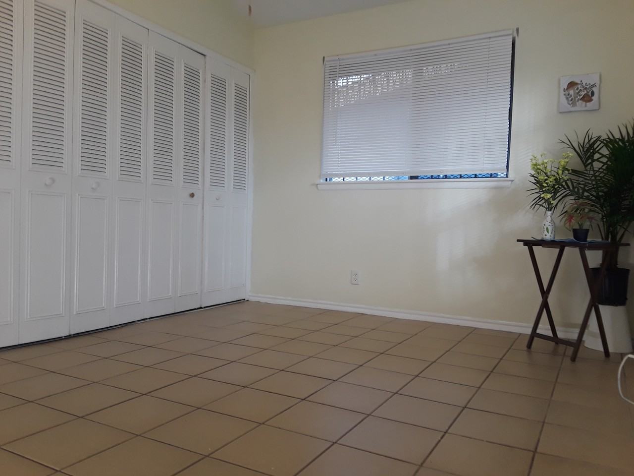 5130 Village Grn #NA - Photo 4 of 14