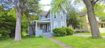 featured image of 151 Tompkins St #2