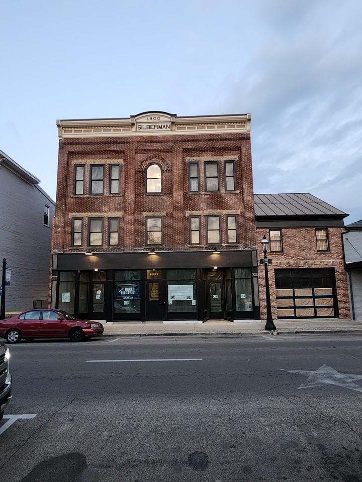 28 S Main St #303