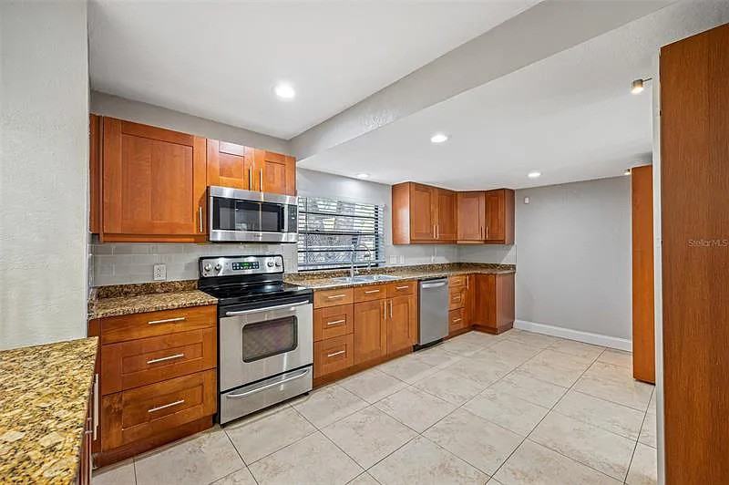 3910 W Pine St #NA - Photo 2 of 20