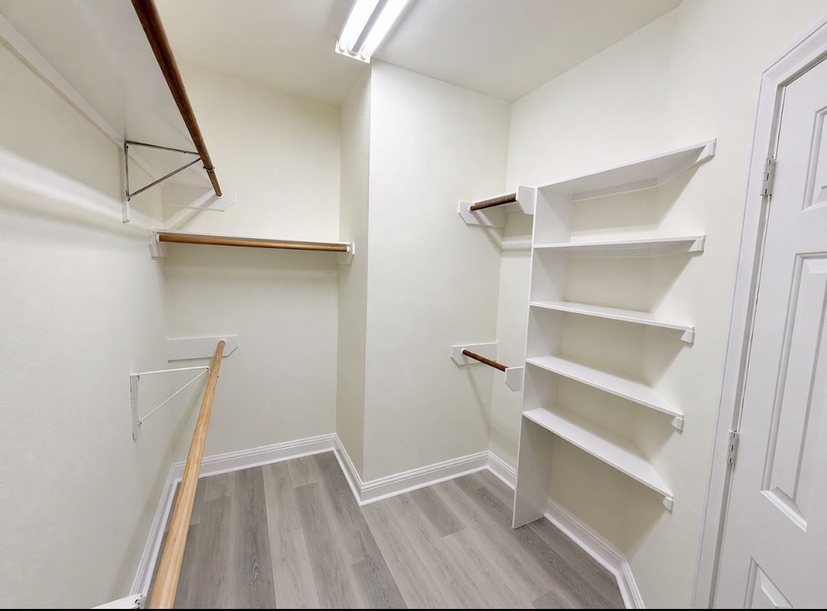 1408 S Friendswood Dr #804 - Photo 5 of 14