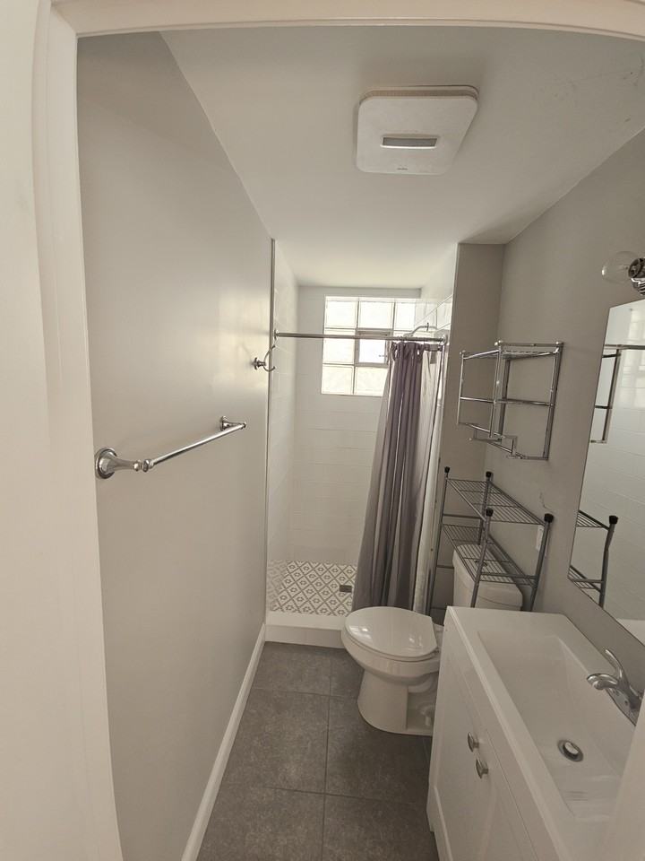 1246 W Arthur Ave #NA - Photo 3 of 9