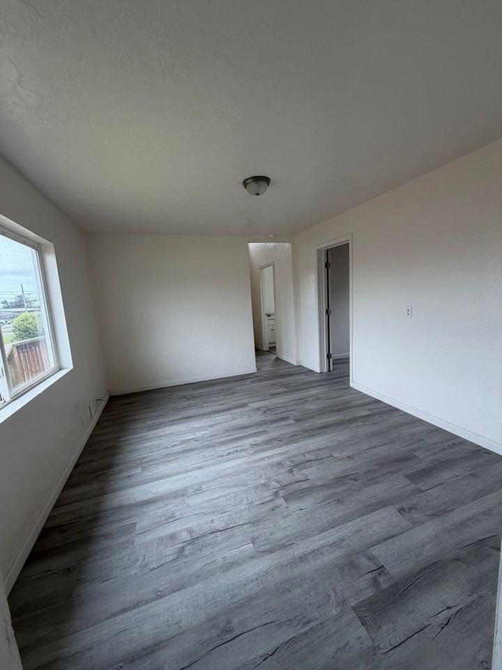 228 N Wasson St - Photo 4 of 7