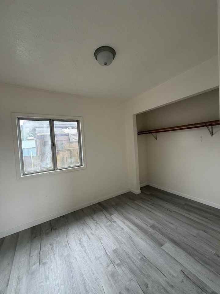 228 N Wasson St - Photo 5 of 7