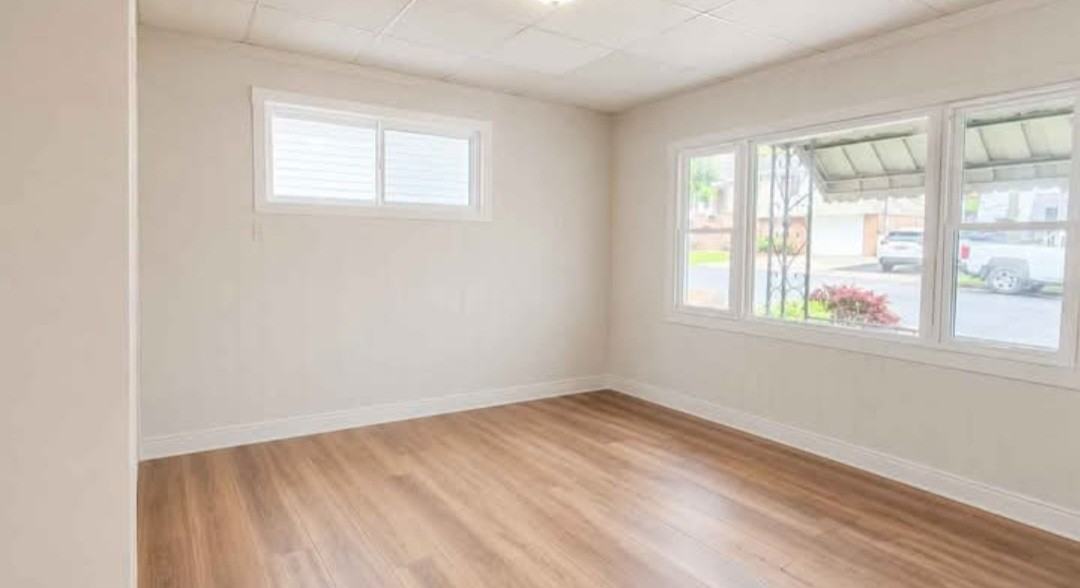 141 Walnut St #1stFL - Photo 5 of 9