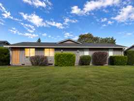 1707 Se 145th Ct - Photo 1 of 1