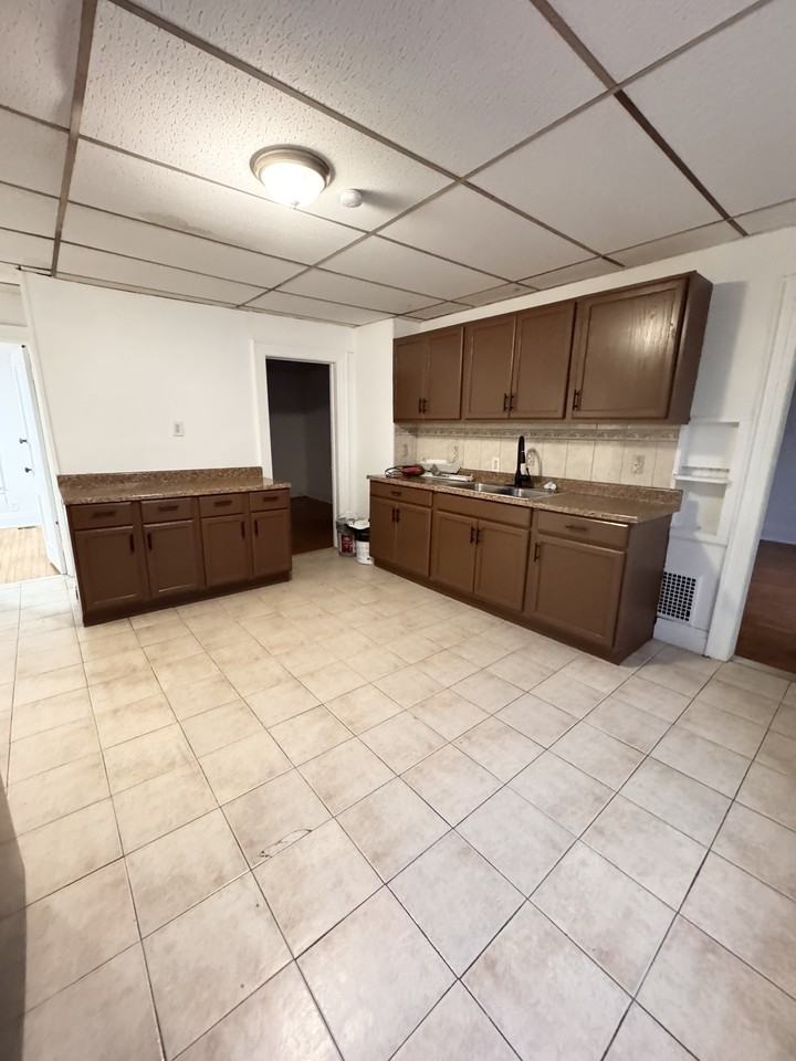 1013 Downer Ave #1stFL - Photo 2 of 19