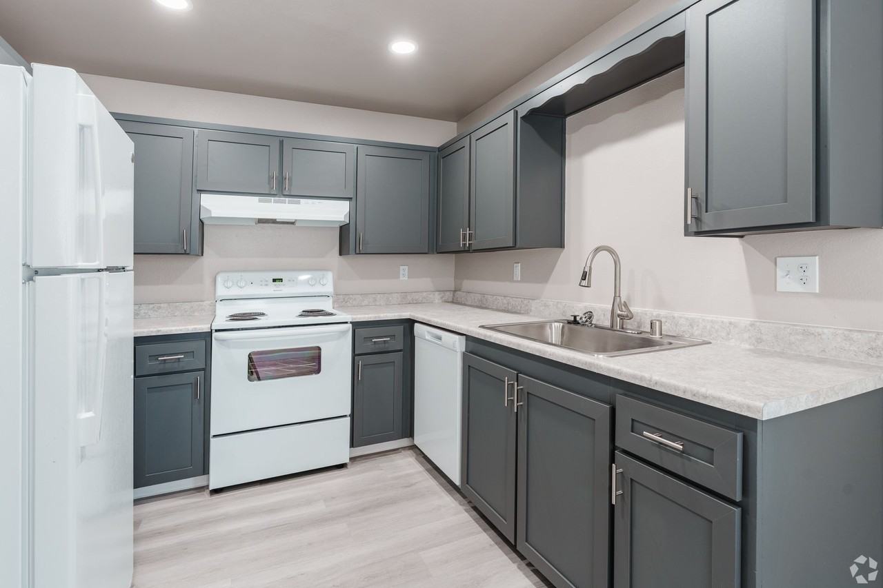 Summerfield Apartments - Photo 4 of 17