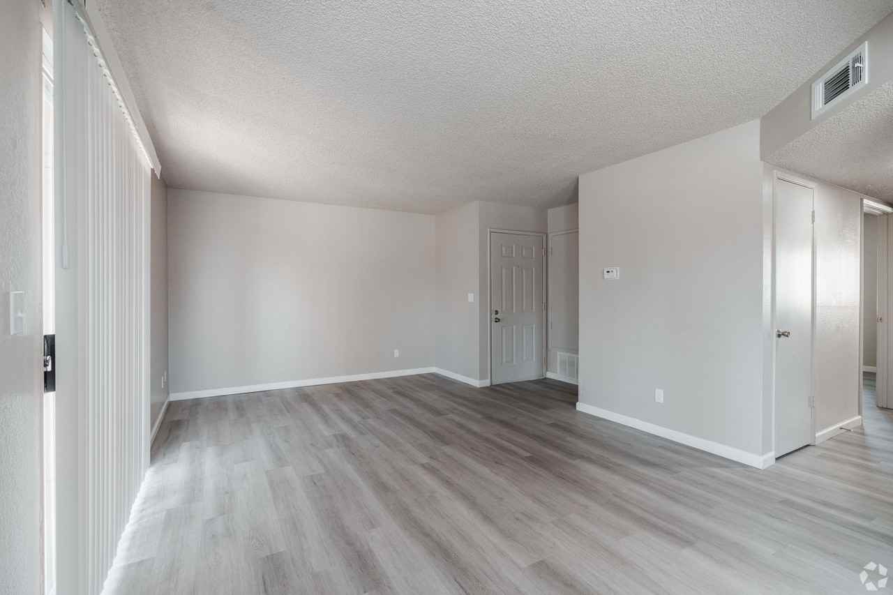 Summerfield Apartments - Photo 5 of 17