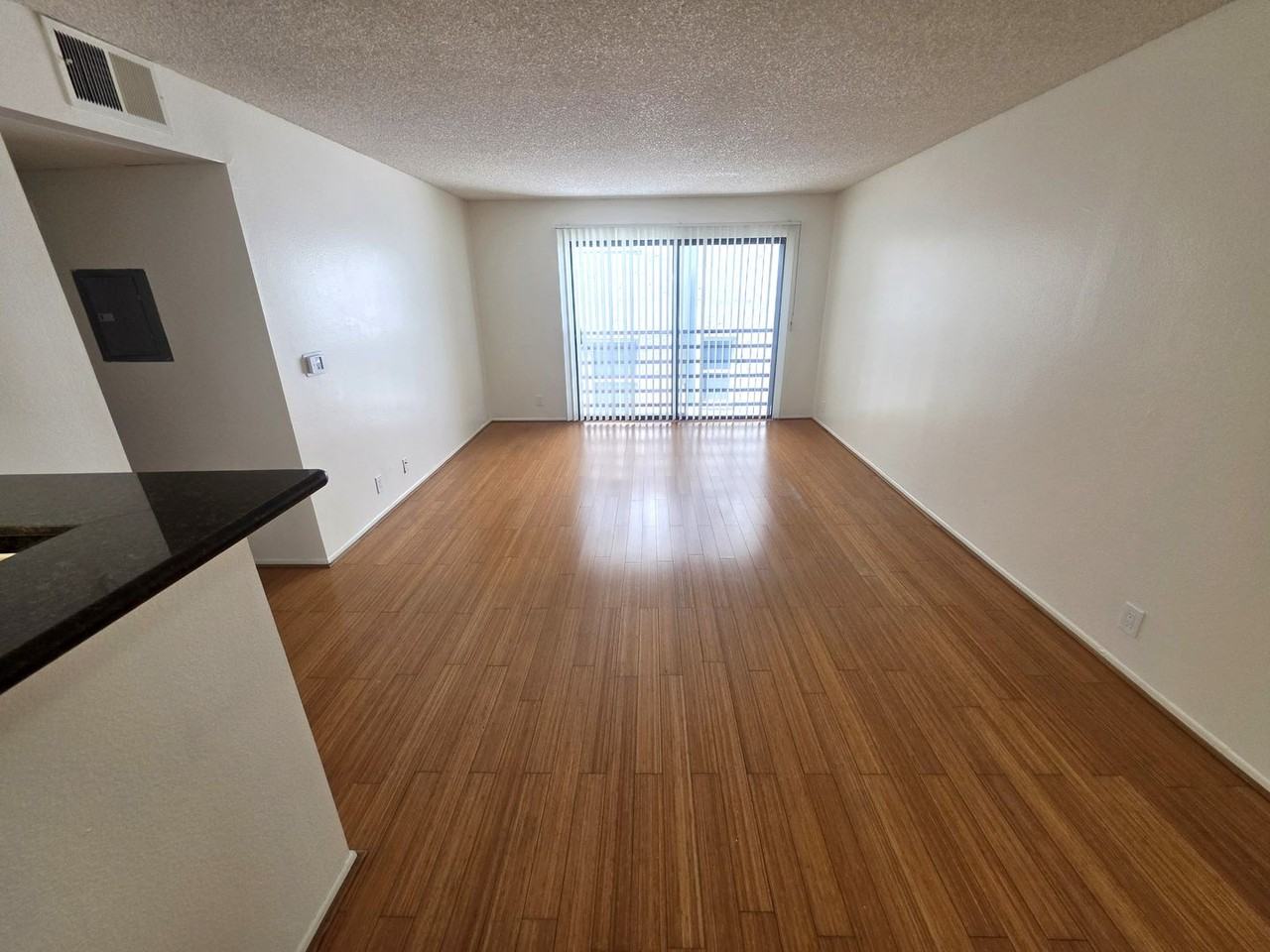 GRAMERCY APTS. - Photo 4 of 8