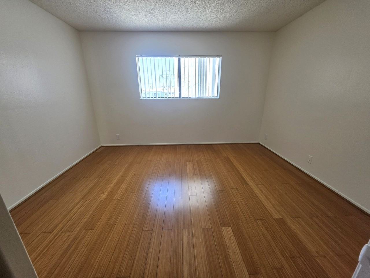 GRAMERCY APTS. - Photo 6 of 8