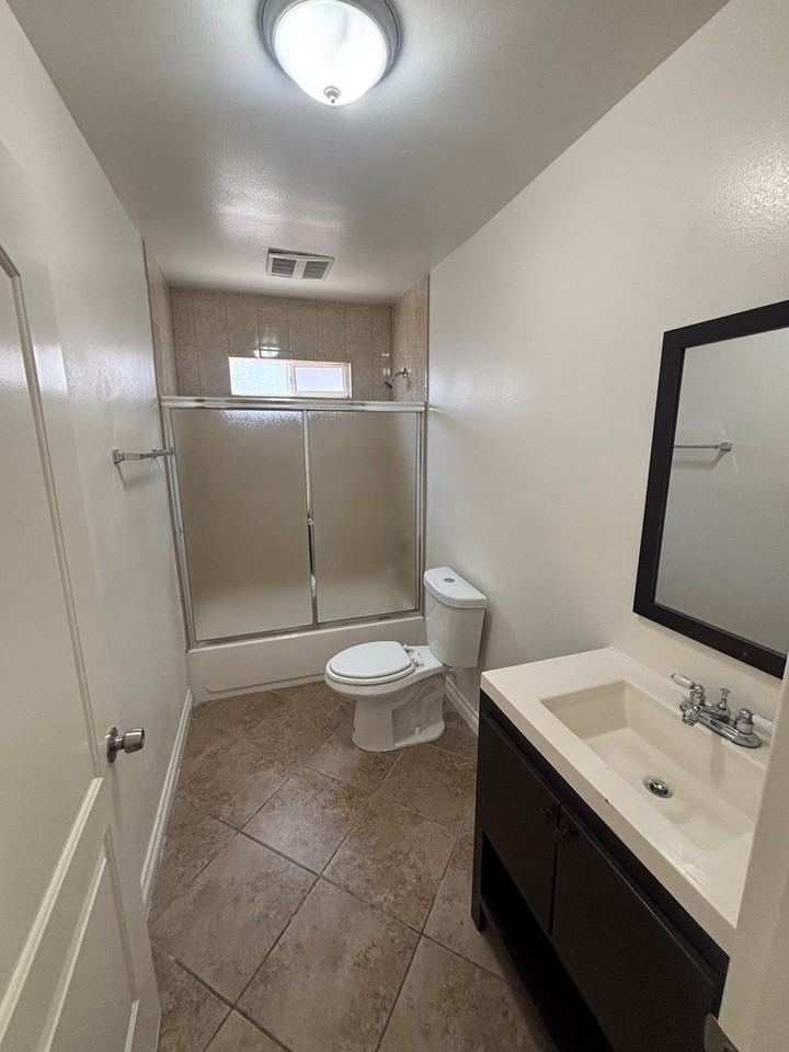 251 East 118th Place - Photo 7 of 19