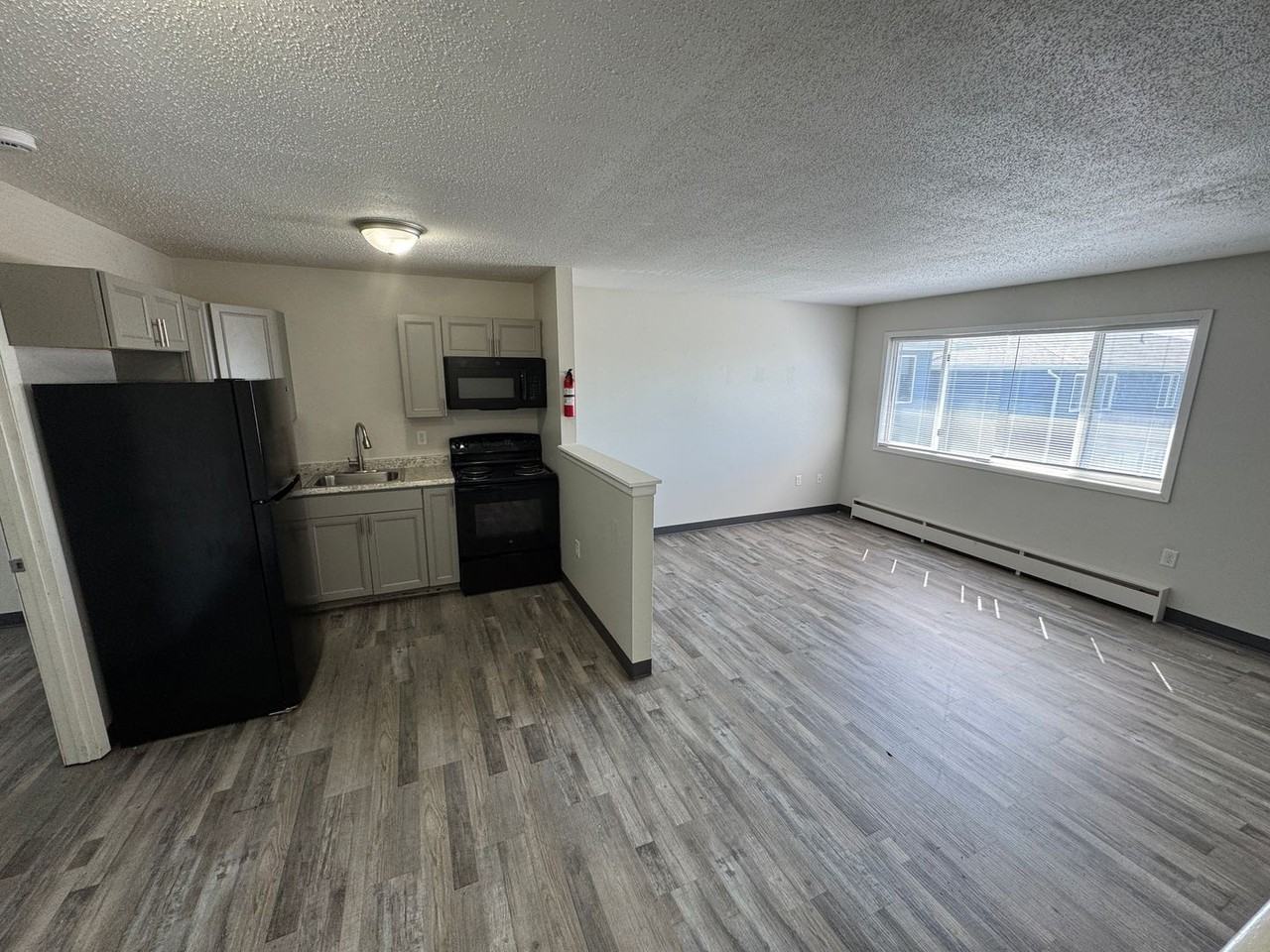 Cedar Rapids 444 - Photo 6 of 17