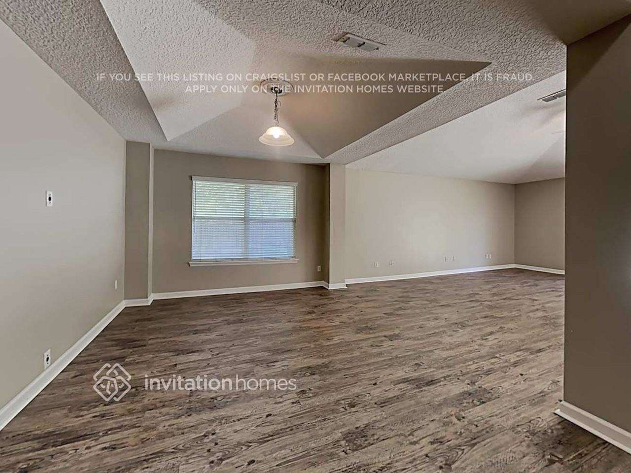 8627 Stanmoor Ct - Photo 3 of 19