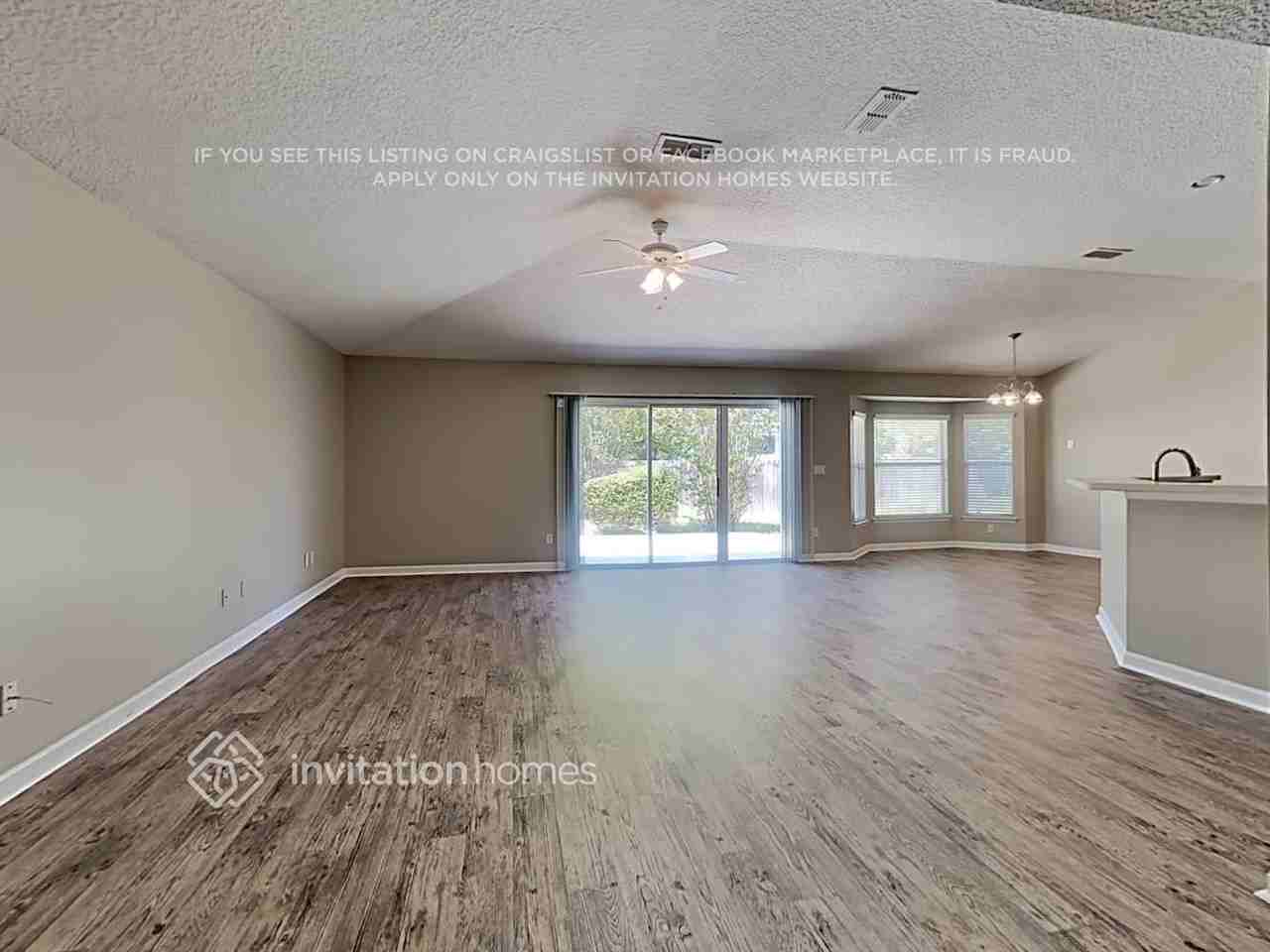 8627 Stanmoor Ct - Photo 4 of 19