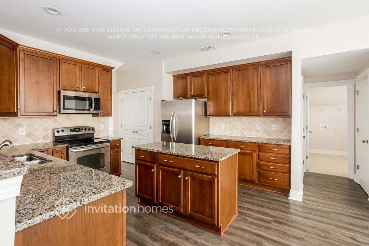 13404 Provincial Ct - Photo 7 of 18