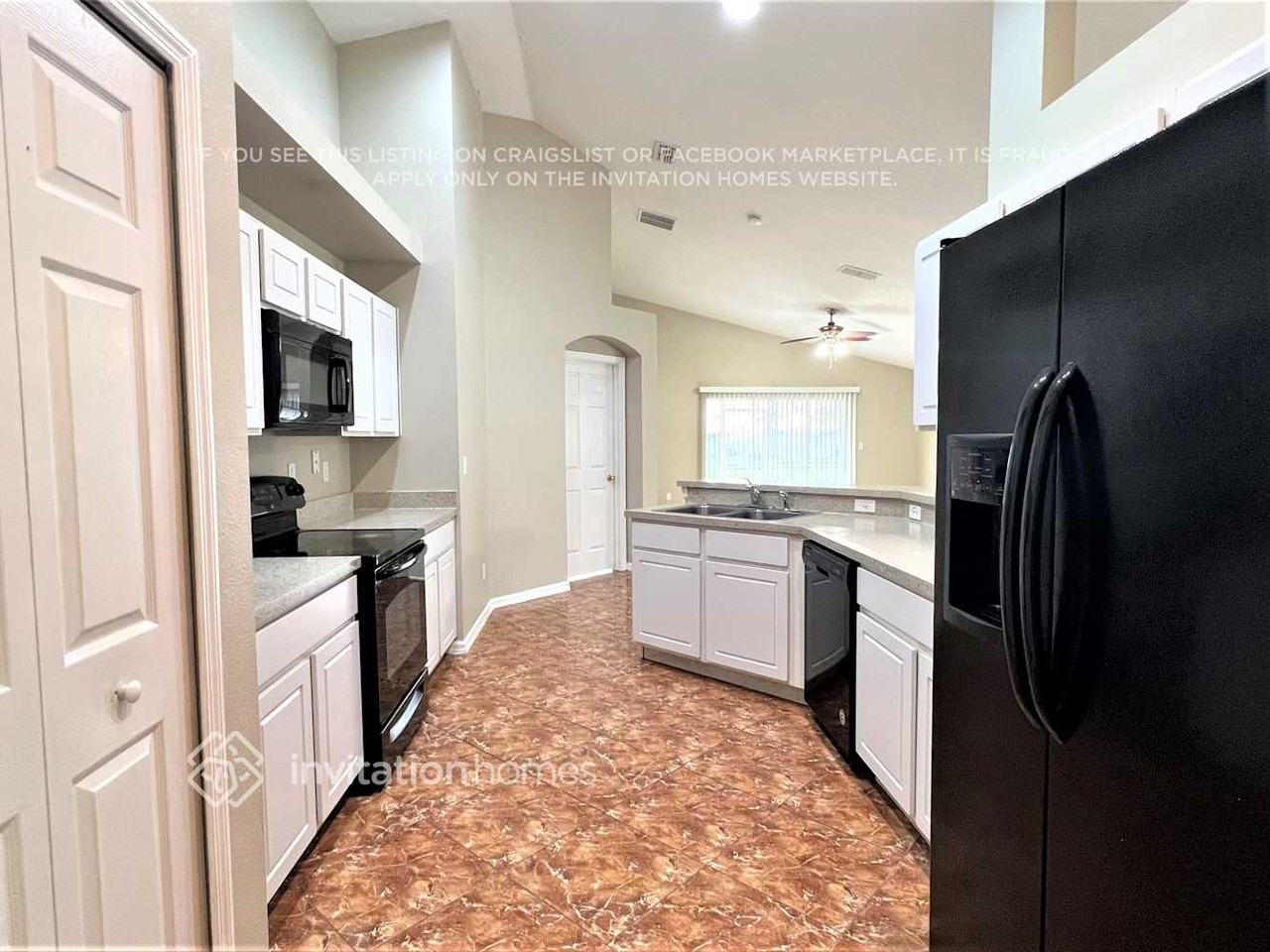 166 Dakota Ave - Photo 5 of 14