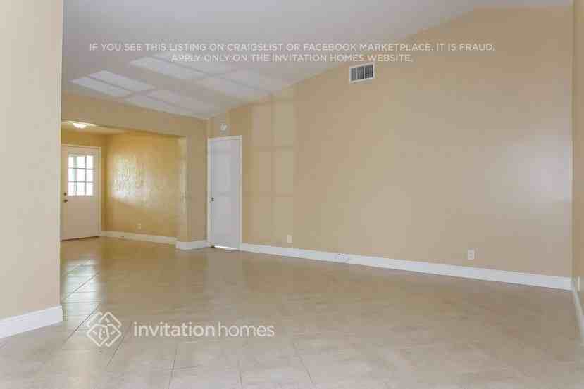 5741 Northpointe Ln - Photo 6 of 24