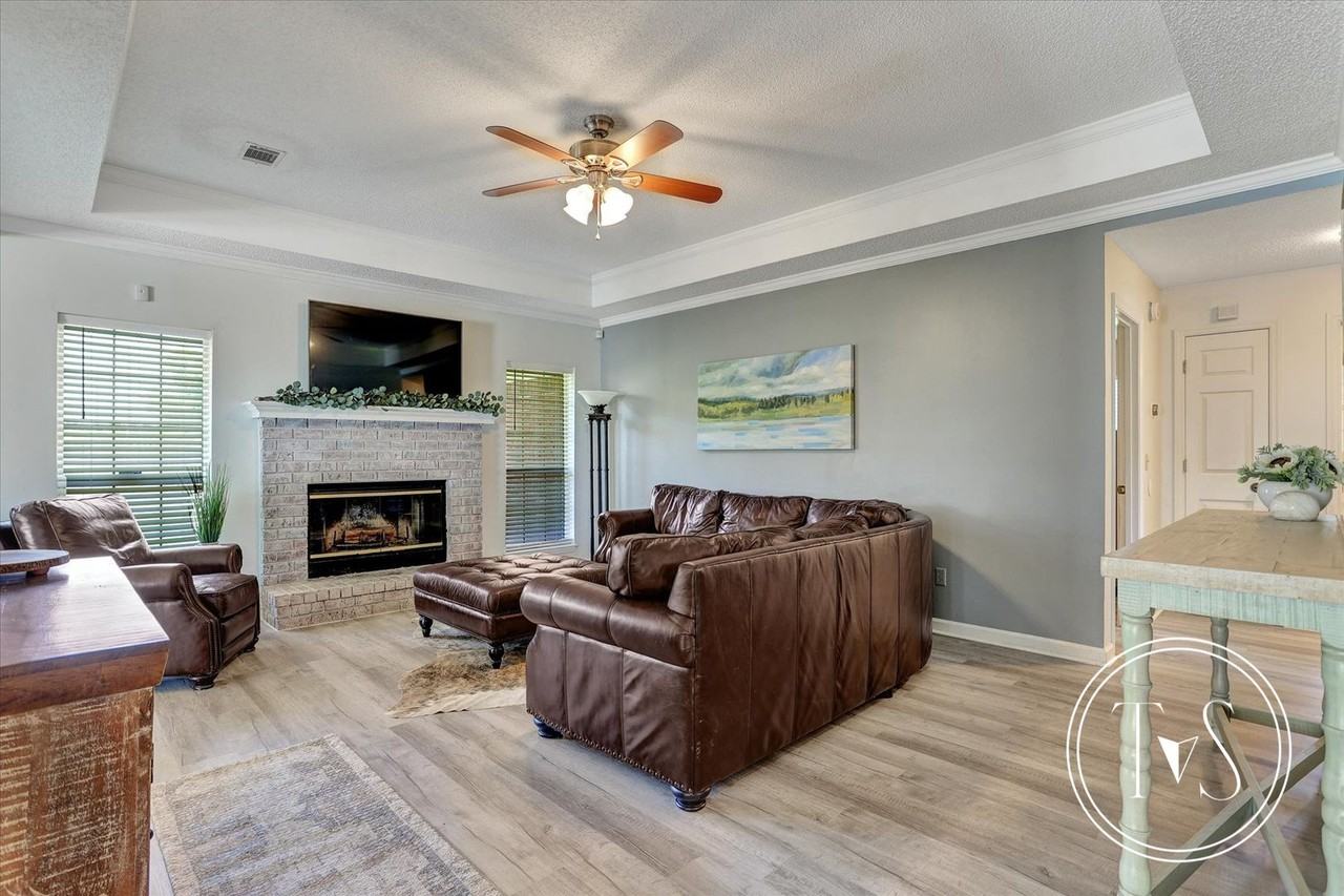 801 Winchester Rd - Photo 5 of 33