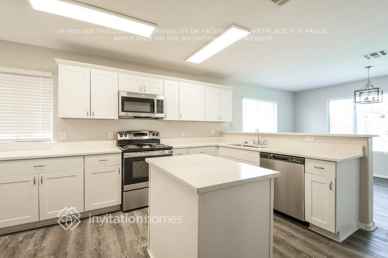 7138 W Via De Luna Dr - Photo 5 of 15