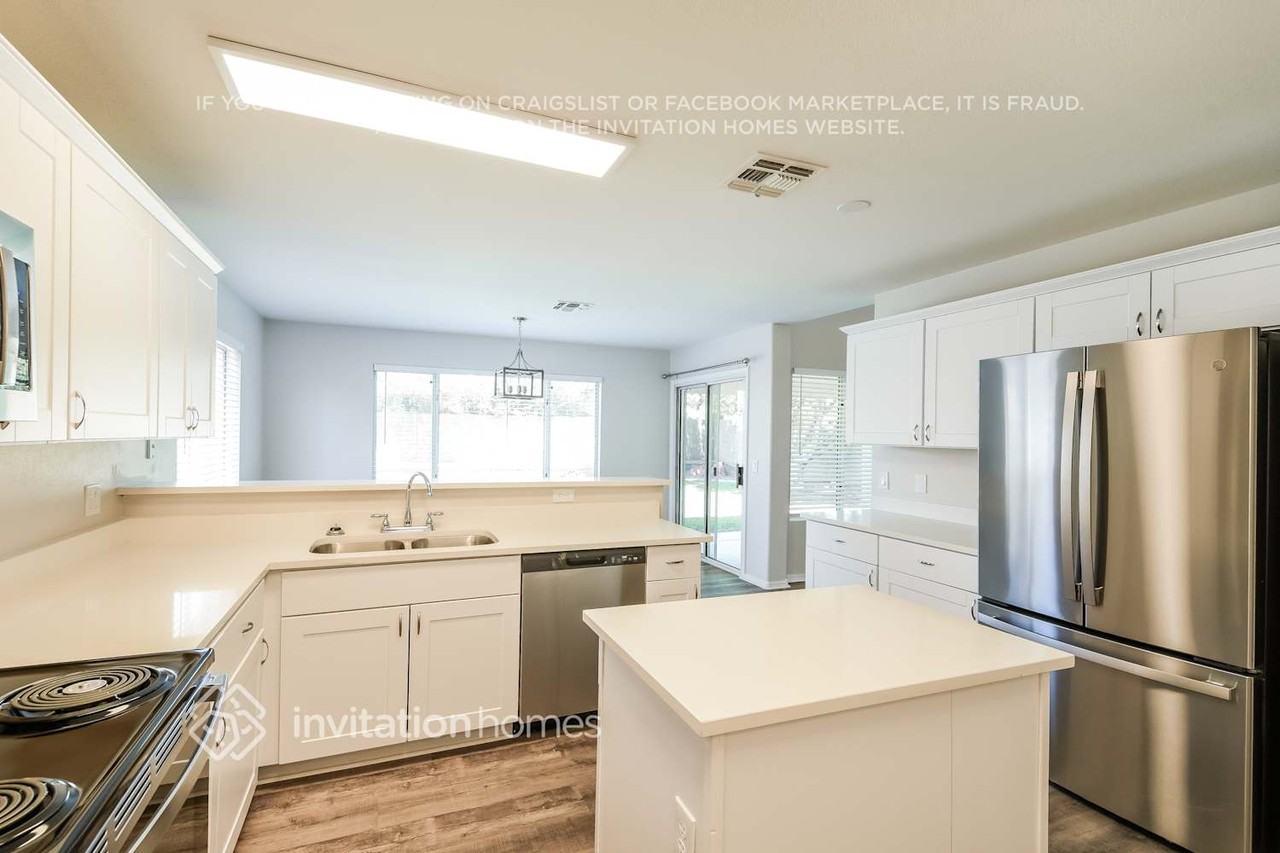 7138 W Via De Luna Dr - Photo 6 of 15