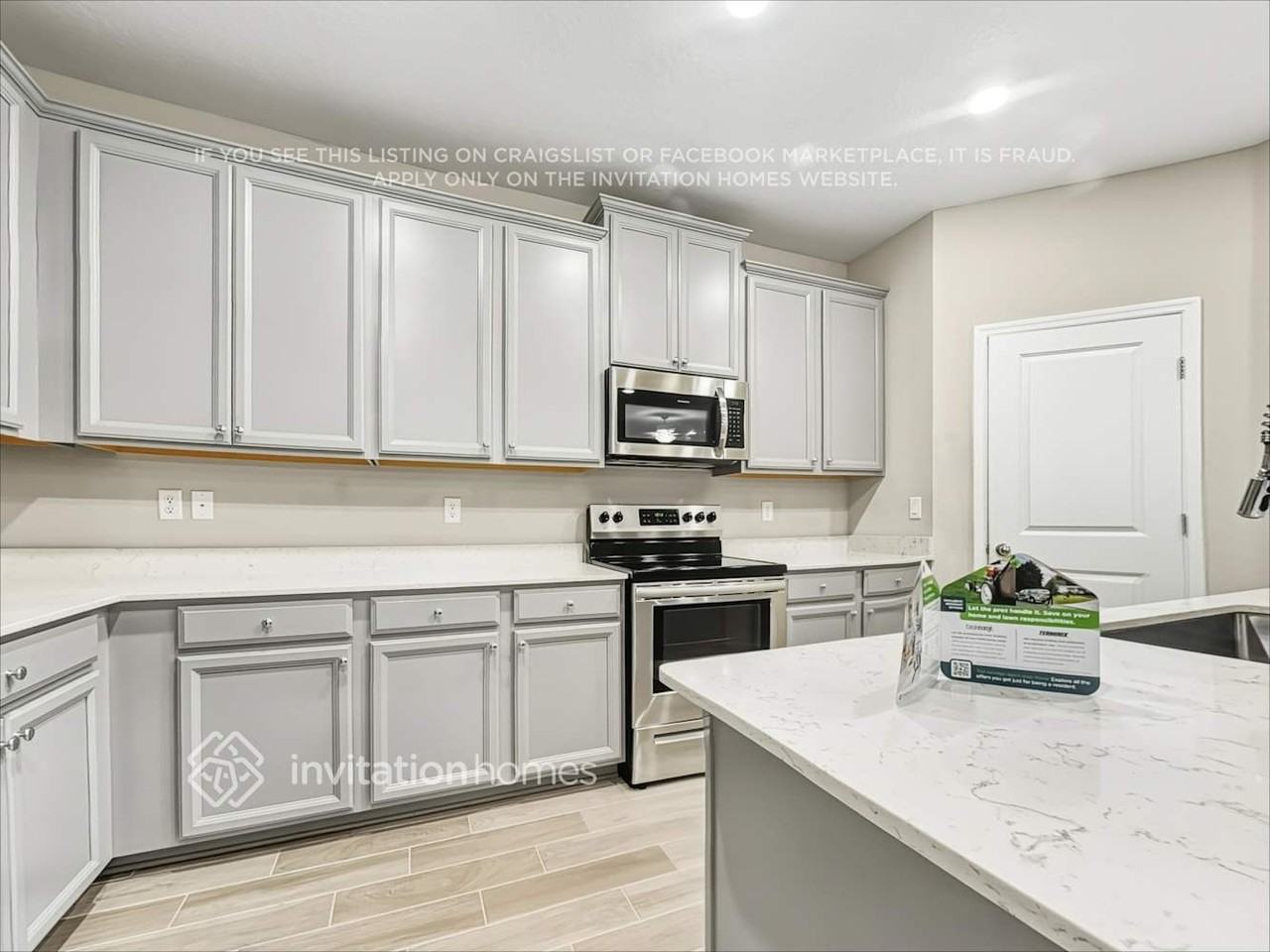 9835 Lemon Grass Ln - Photo 7 of 23