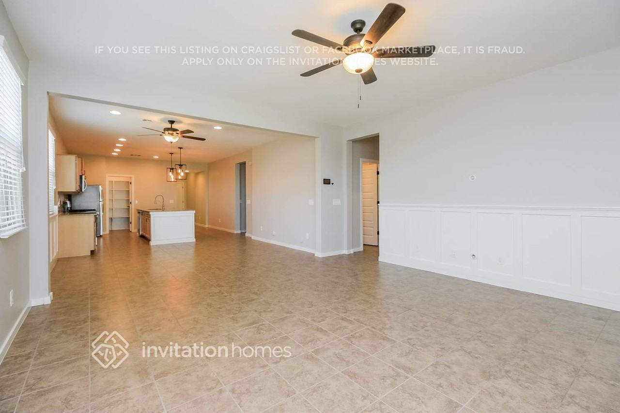 35997 N Urika Dr - Photo 4 of 15