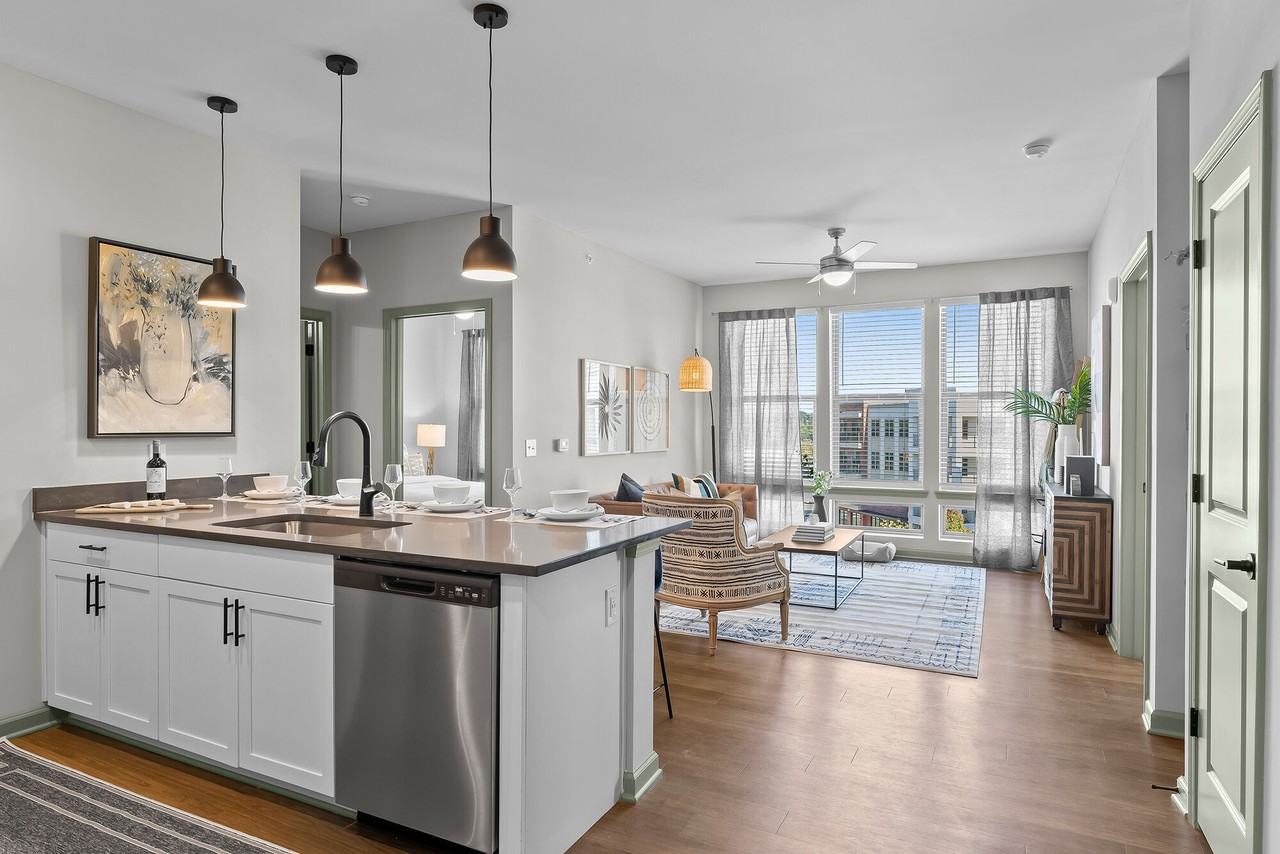 District Midtown - Photo 5 of 50
