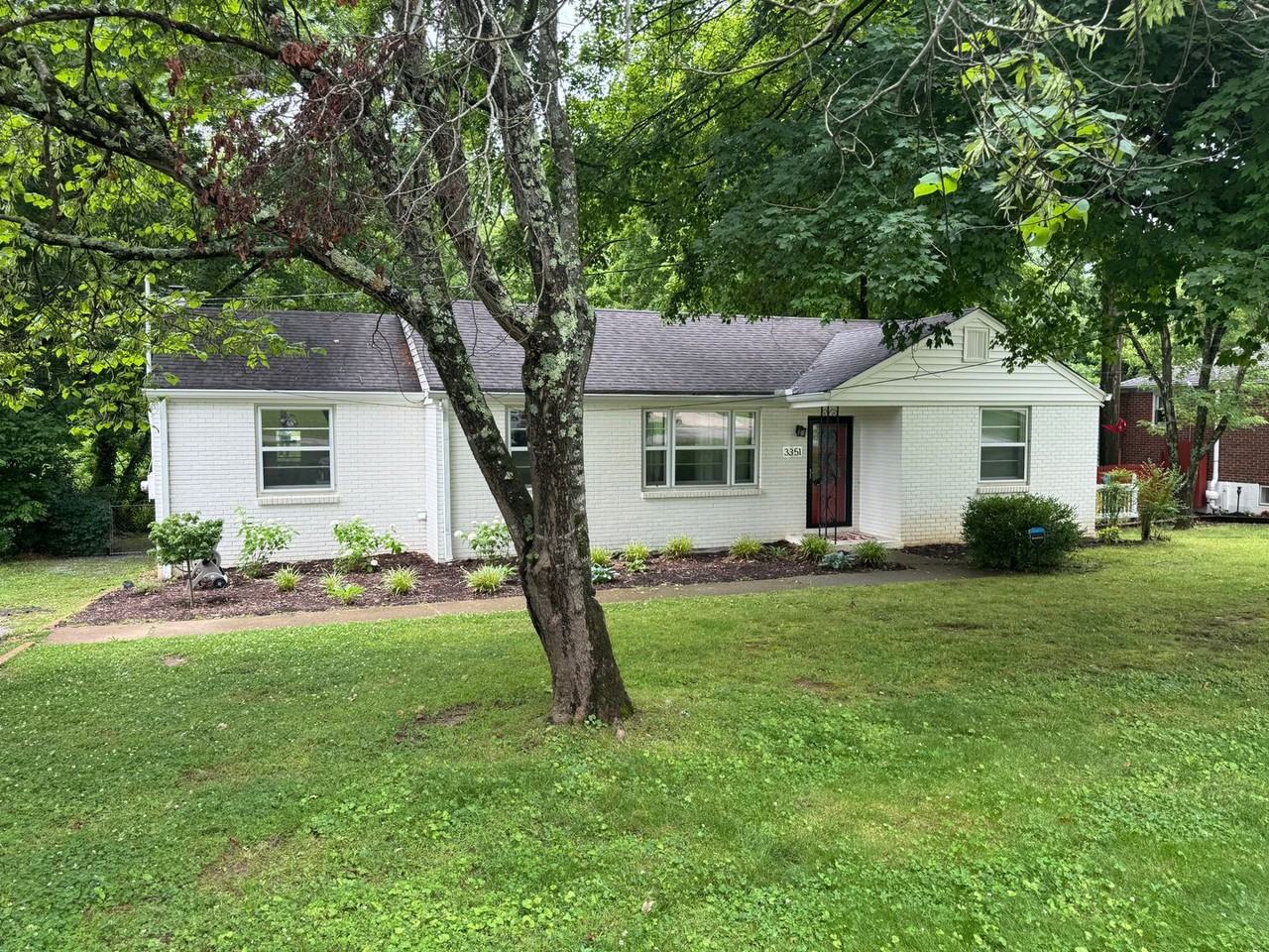 3351 Mimosa Dr - Photo 2 of 28