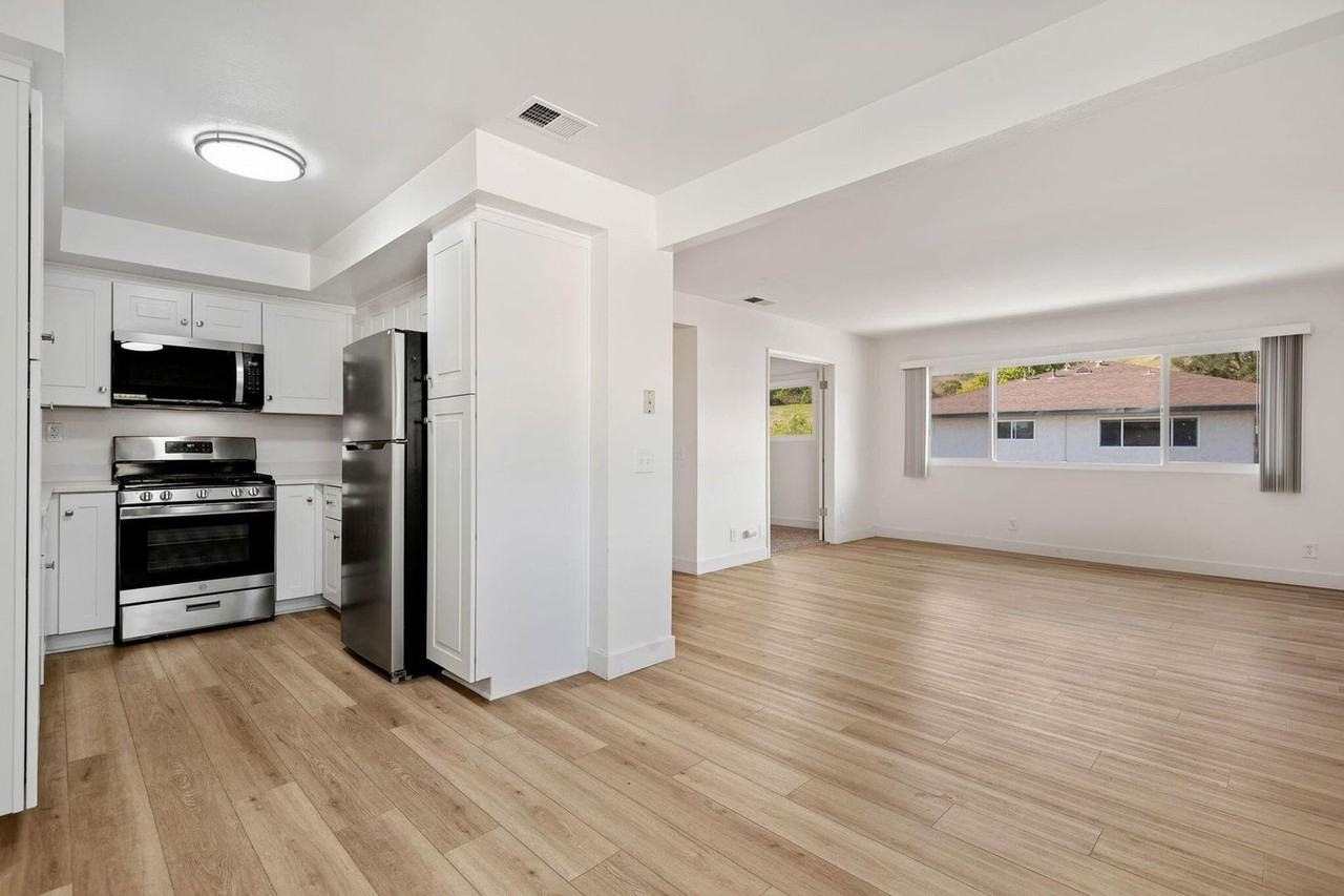 313 Northgate Dr #D - Photo 5 of 29