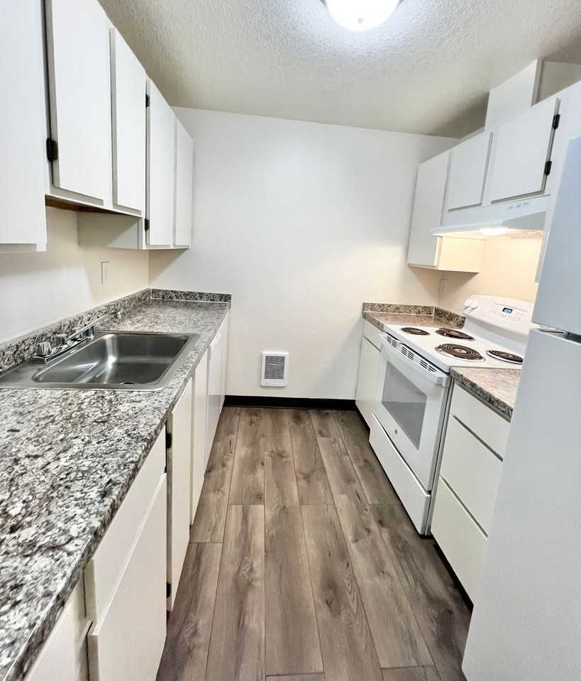 Willow Creek Apartments - Photo 2 of 25