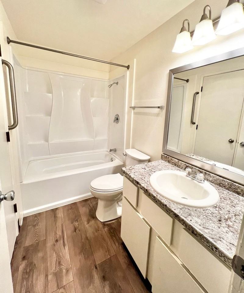 Willow Creek Apartments - Photo 4 of 25