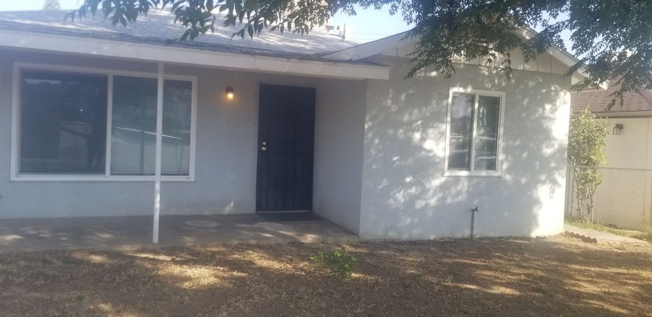 3015 Glenwood Pl - Photo 2 of 8