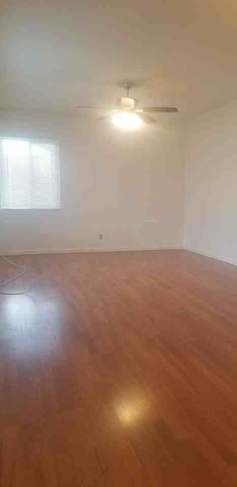 3015 Glenwood Pl - Photo 3 of 8