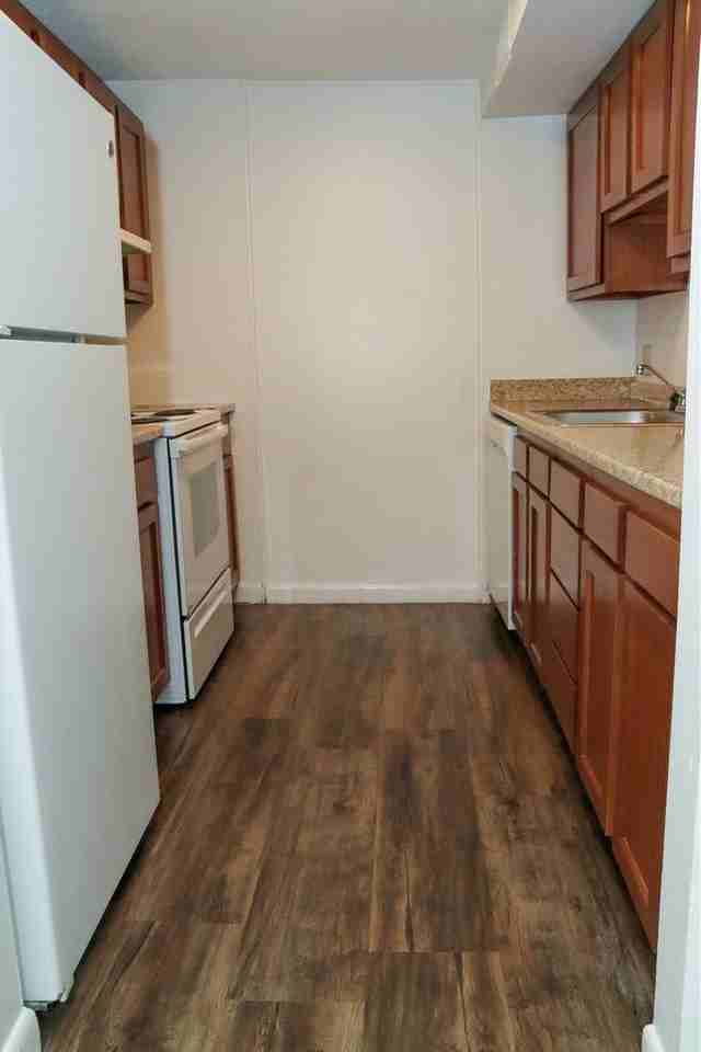 Nashua Investors Limited Partnership - Photo 5 of 12