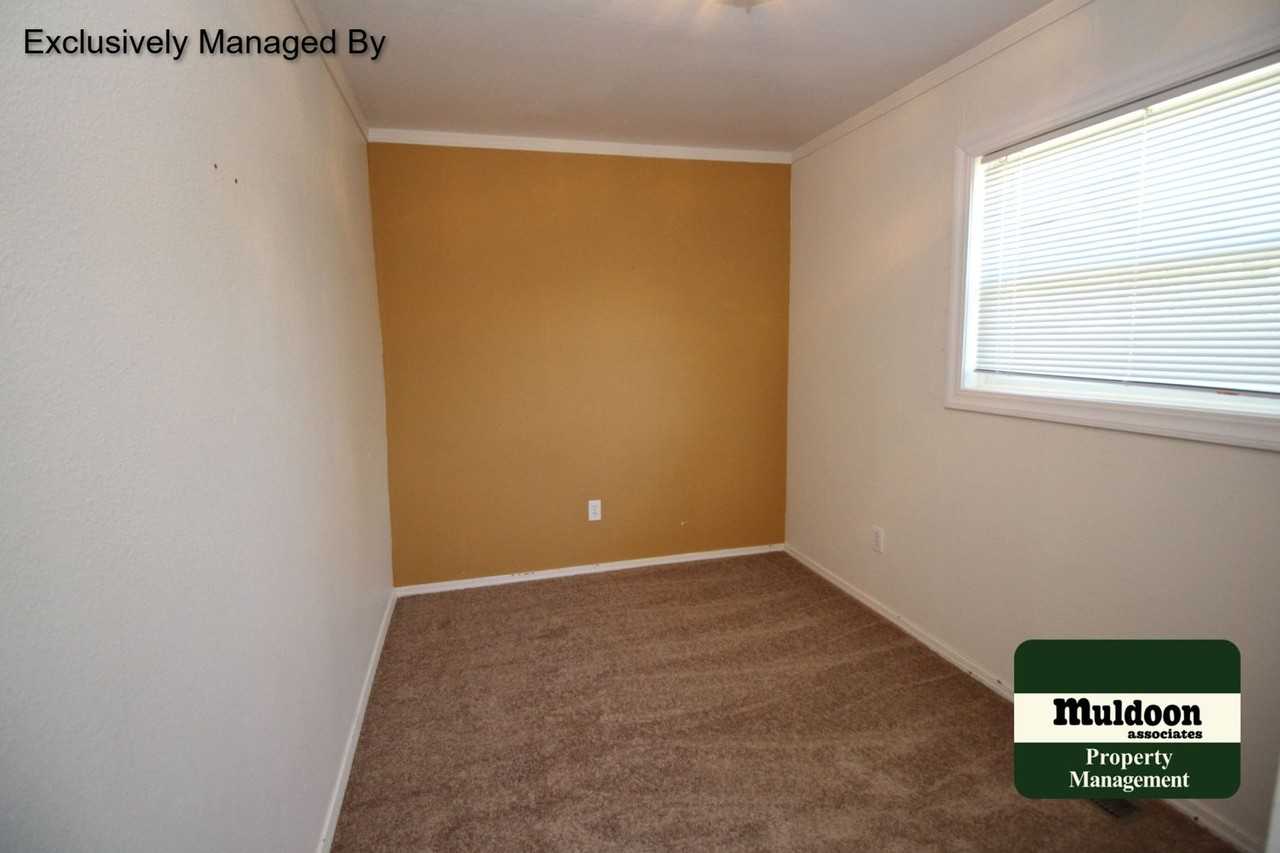 7380 Maine Ln - Photo 7 of 7