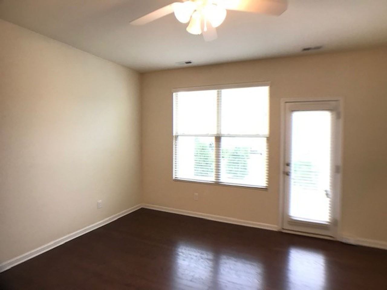 105 Mt Evans Dr - Photo 4 of 20