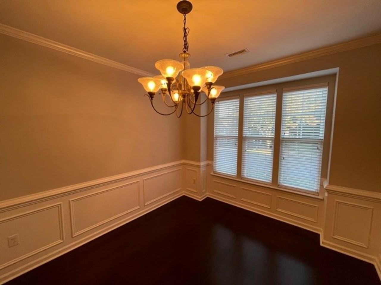 8835 Camden Park Dr - Photo 4 of 20