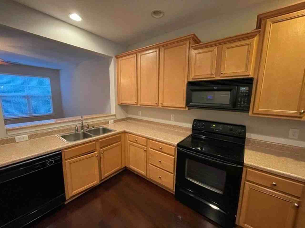 8835 Camden Park Dr - Photo 7 of 20