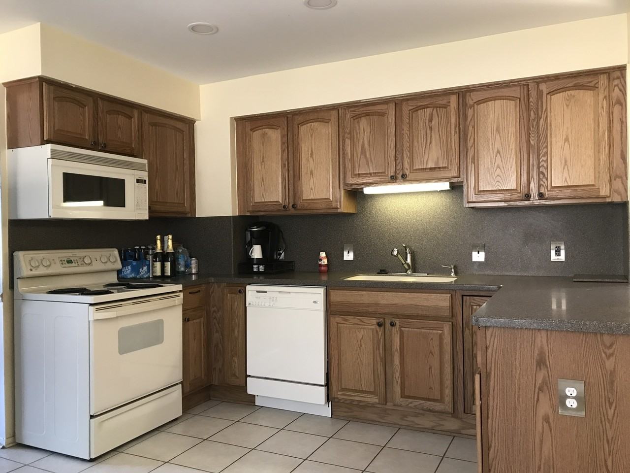 8485 Forrest Dr - Photo 4 of 12