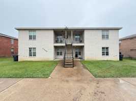 featured image of 2309 Terrace Dr #C