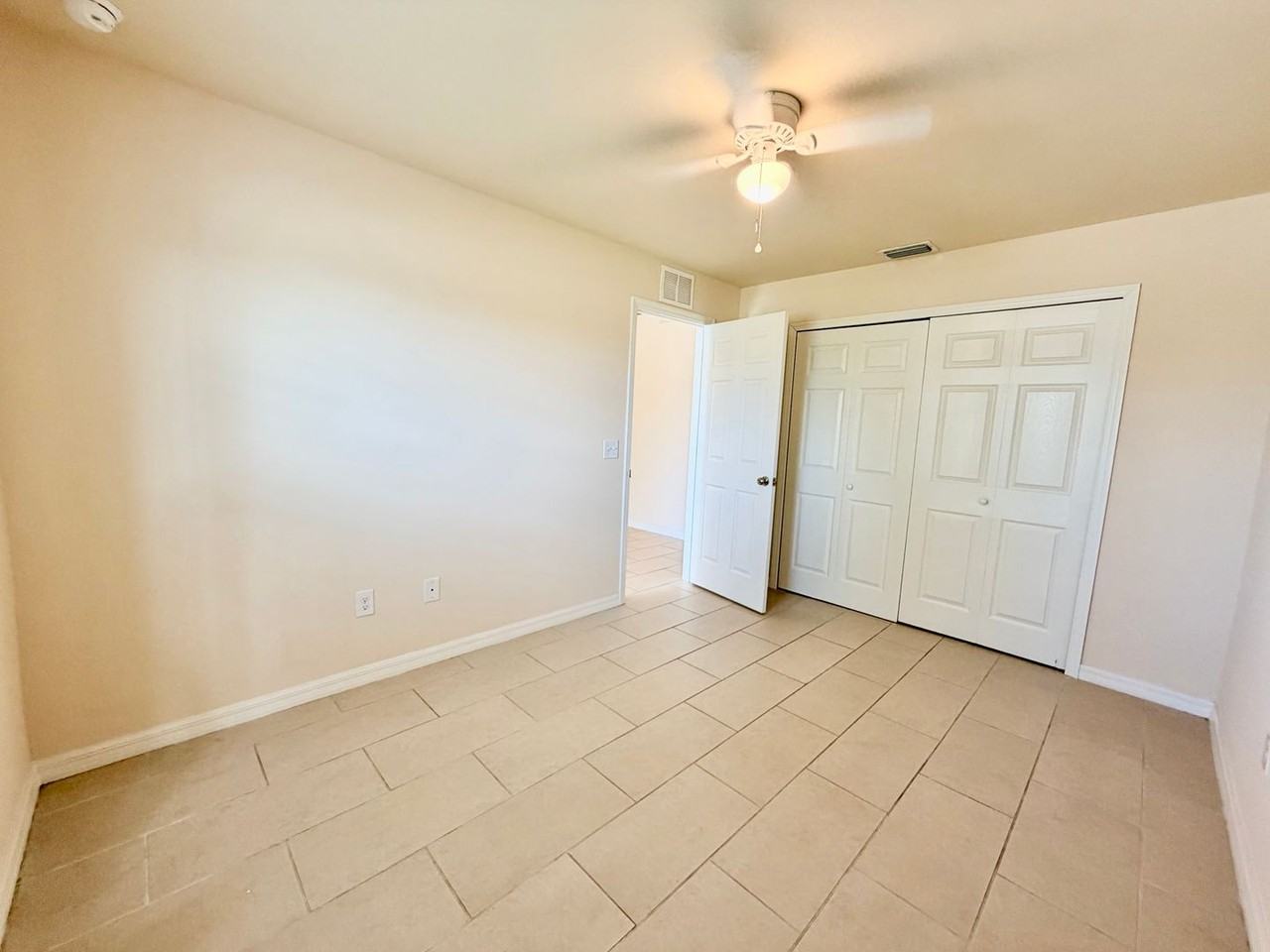 1314 Sw Trafalgar Pkwy - Photo 3 of 19